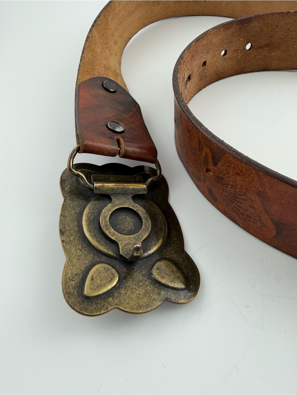 SOLD Hand Stained Latitan Leather Butterfly Belt with Red Stone Buckle Size 32 - Picture 5 of 8